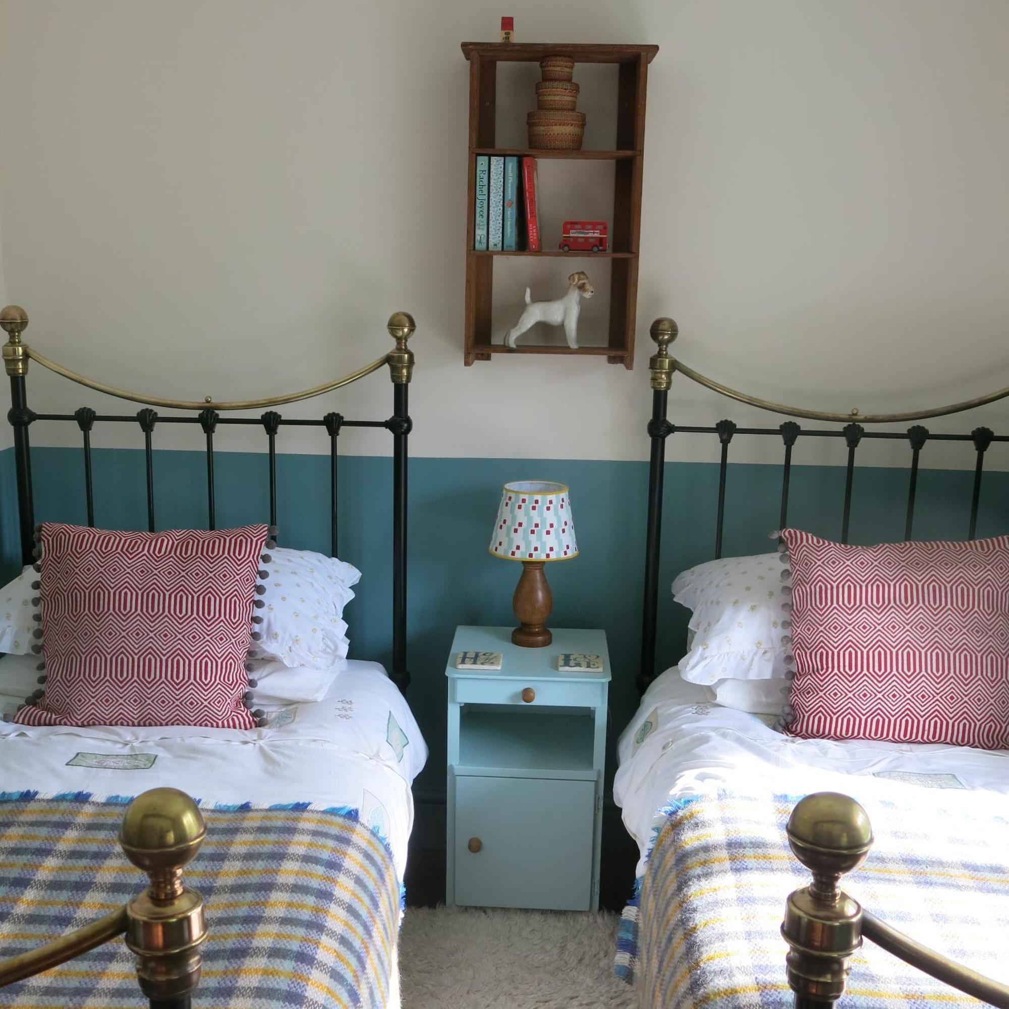 Characterful Cotswold Cottage Сайърънсестър Екстериор снимка